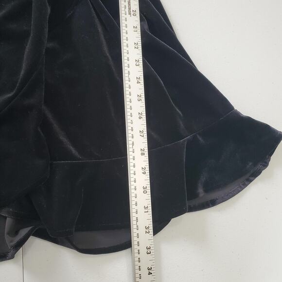 GB Dress Womens Small Black Velvet Wrap Belted Ruffle Short Sleeve Party Holiday - Picture 6 of 10
